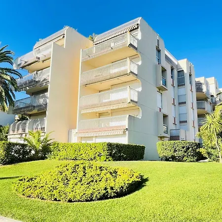 Tres Bel Vue Mer-piscine-port Santa Lucia 公寓